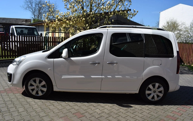 Citroen Berlingo cena 42500 przebieg: 165000, rok produkcji 2017 z Bełżyce małe 497